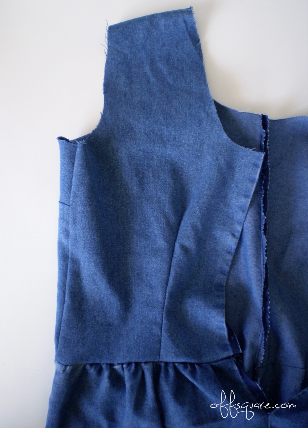 Turn chambray trousers into a cute dress. Must remember this! | Offsquare.com